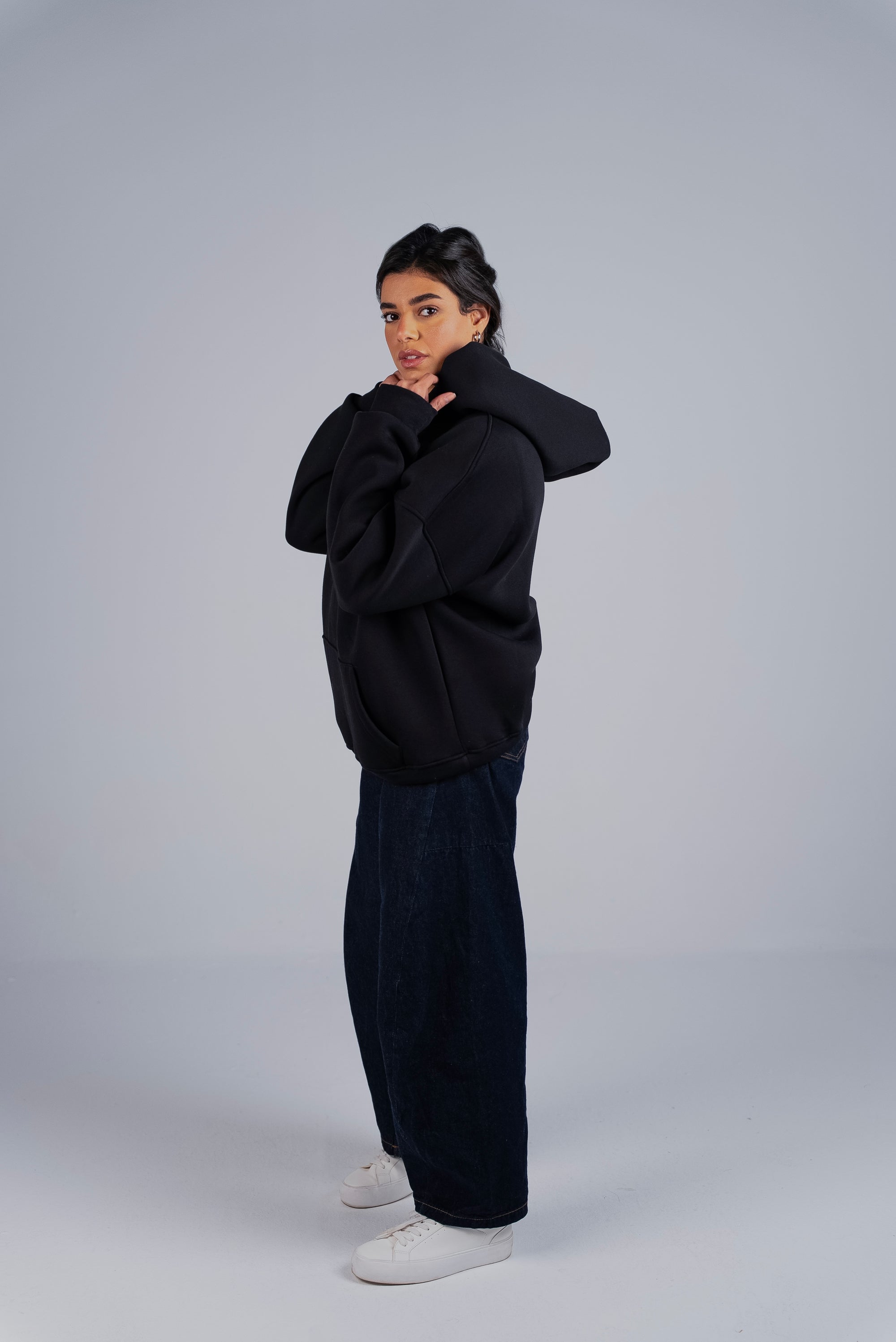 BLACK OVERSIZED HOODIE